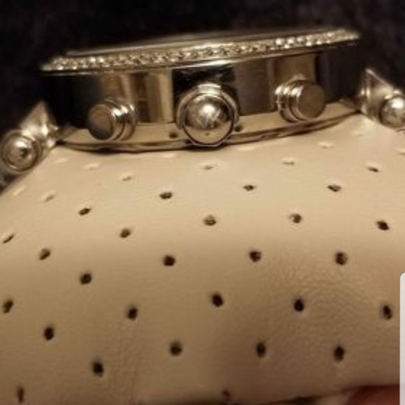 Authentic Micheal kores timepiece - Picture 4 of 6